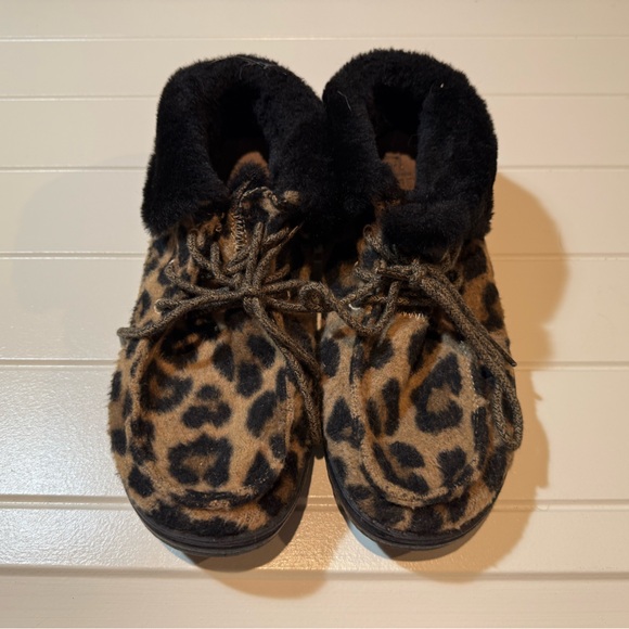 Hey Dude Shoes - Hey Dude/ Britt Cheetah Print Booties
